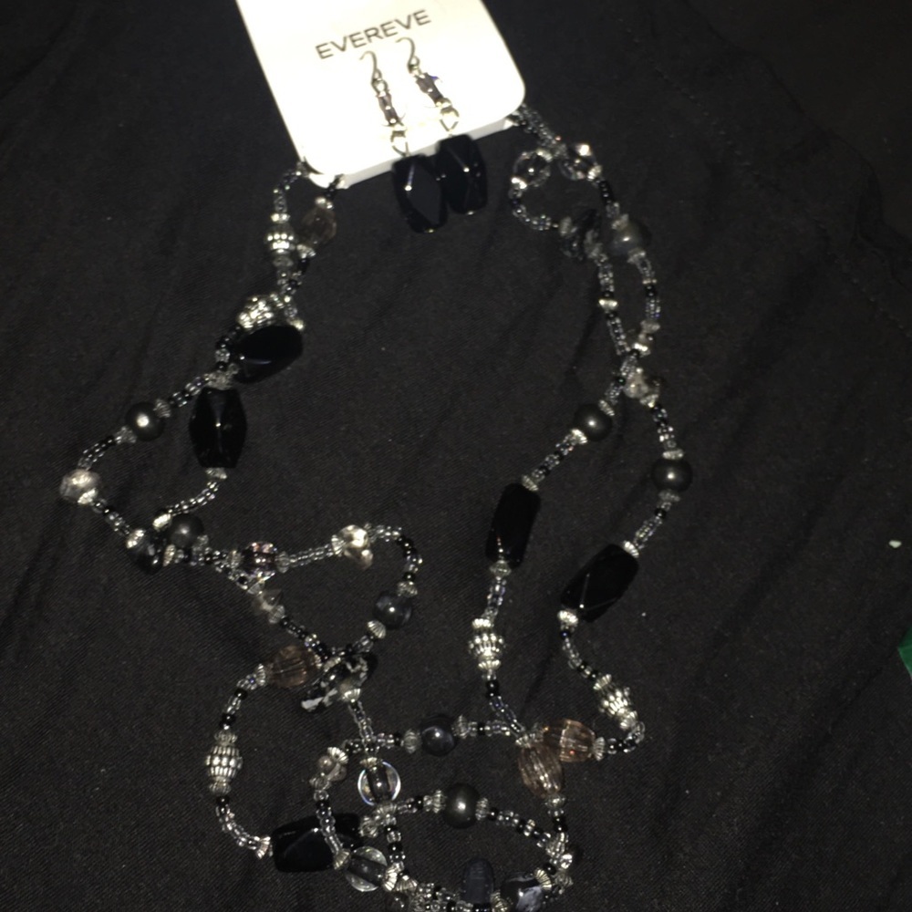 Evereve set earrings and necklace